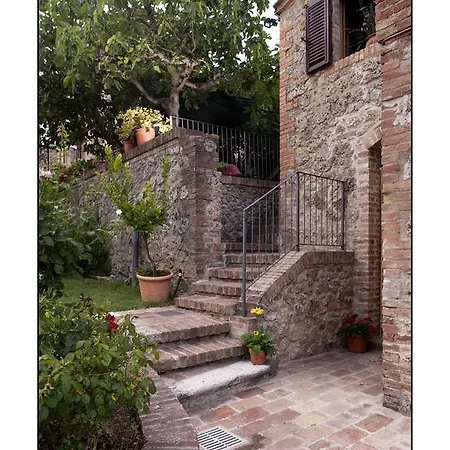 Bed and breakfast Casale Virgili 5*