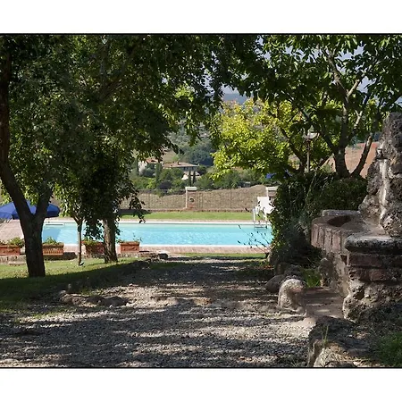 Casale Virgili 4*