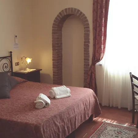 Casale Virgili לינה וארוחת בוקר 4*